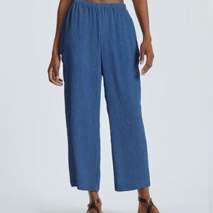 Everlane crinkle plisse pants